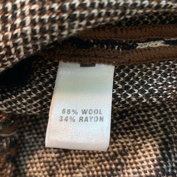 St.John Fall 2009 Zip-up Cardigan- Paisley Design- Size Small - Picture 5 of 11